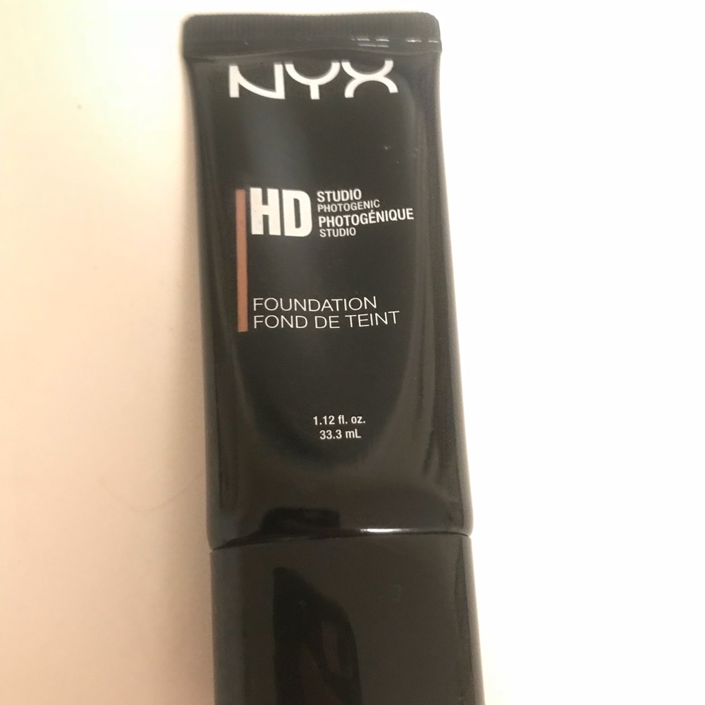 Nyx HD foundation